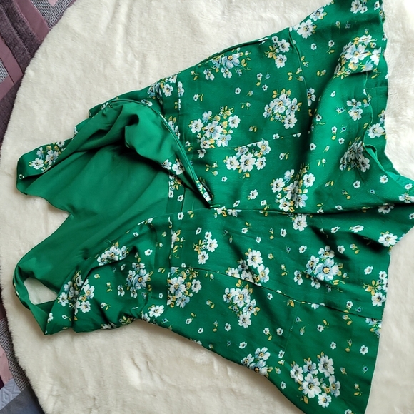 LOFT Green Floral Print Spring Summer Bohemian Hippie Chic Romper Size 4 - Picture 11 of 12